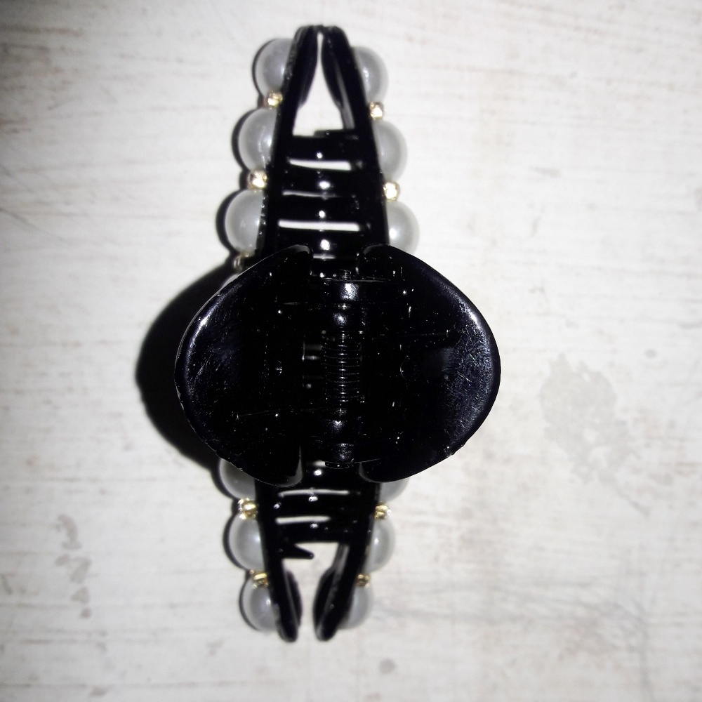 Crystal & Ivory Pearl Black Claw Hair Clip - Picture 7 of 8